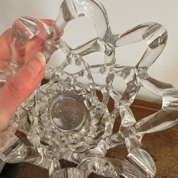 Vintage Italian Lattice Cut Glass Tall Vase - Picture 9 of 10